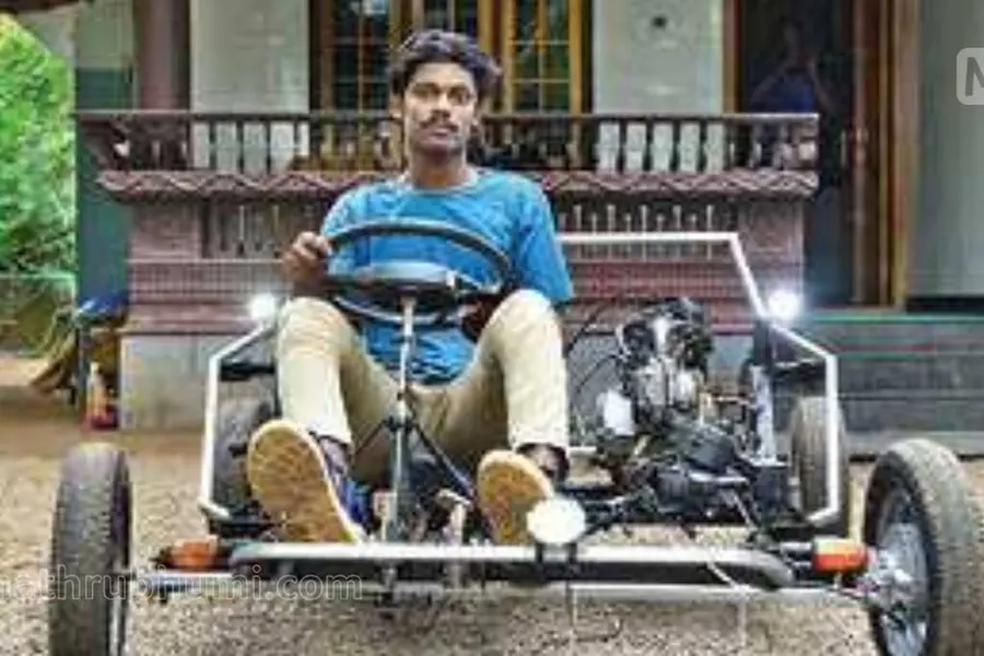 കൊള്ളാം പൊളി കാര്, ബൈക്കിന്റെ എന്ജിനില് ഹൈബ്രിഡ് കാര് ഒരുക്കി ഷിബിന്; ചെലവ് 7500 രൂപ