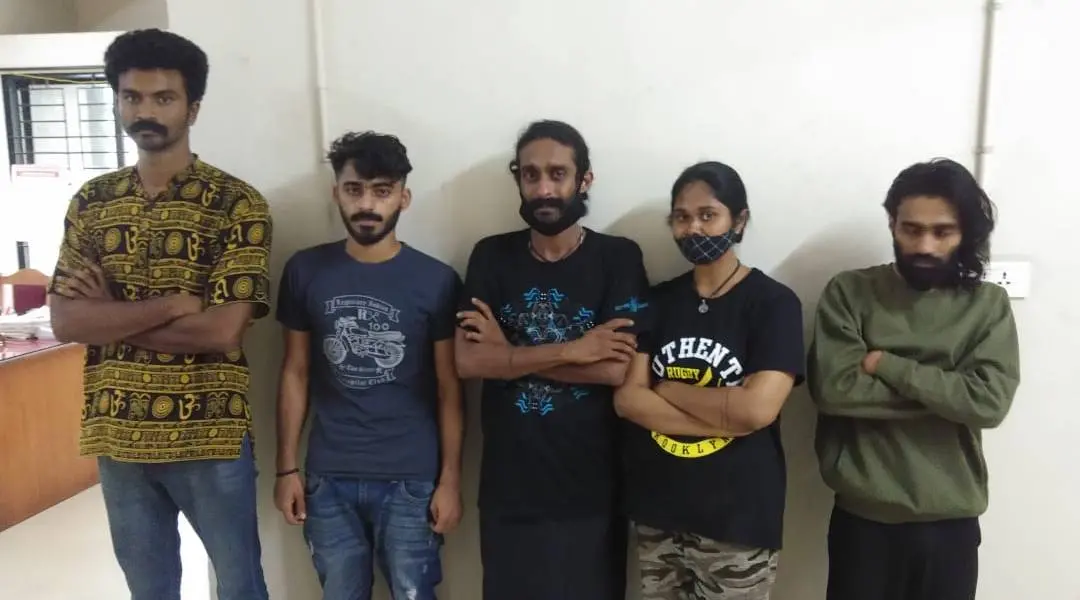 ലഹരിമരുന്നുമായി കൊച്ചിയില് പിടിയിലായവര്.