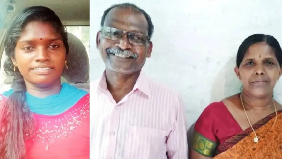 ടിക്കറ്റ് വിറ്റ സ്മിജ, ലോട്ടറിയടിച്ച ചന്ദ്രനും ഭാര്യയും