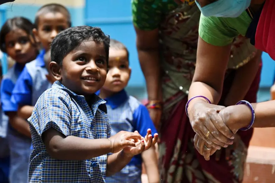 എവിടെ മലയാളം? വിദ്യാഭ്യാസമന്ത്രി വായിച്ചറിയാന് അധ്യാപകരില് ഒരാള് എഴുതുന്നത്
