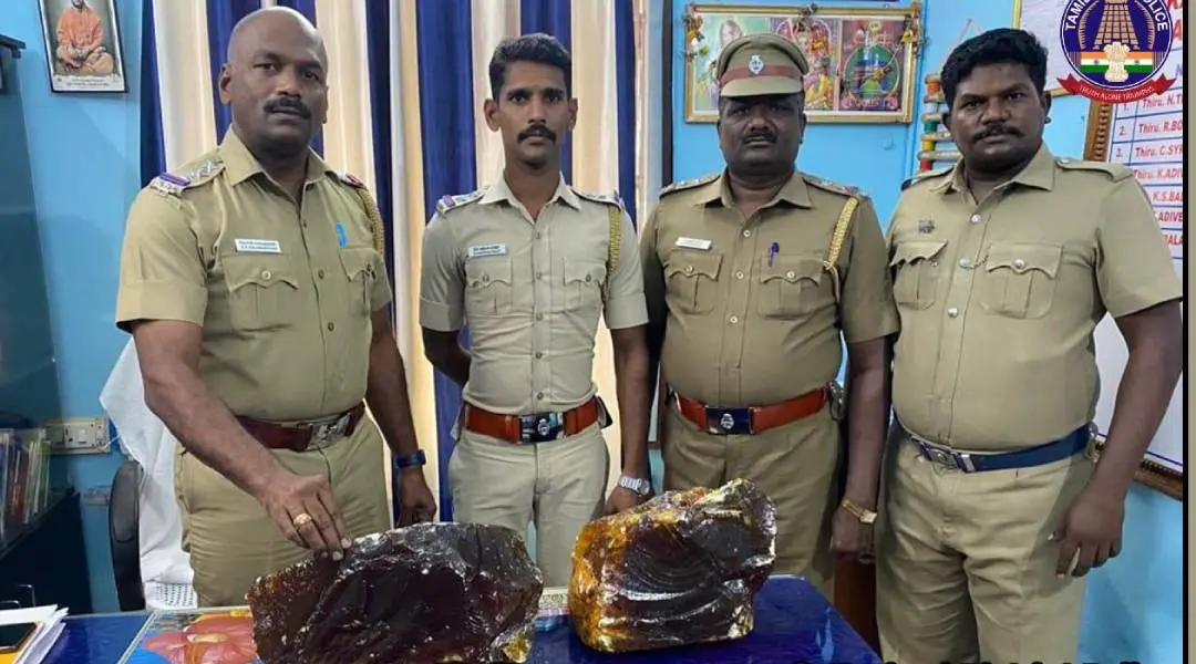 തെങ്കാശി പോലീസ് പിടികൂടിയ തിമിംഗല വിസര്ജ്യം