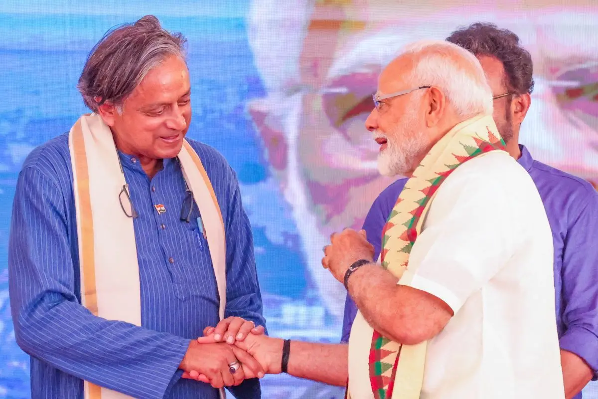 File photo of Shashi Tharoor with PM Modi | Photo: Muralikrishnan B/ Mathrubhumi
