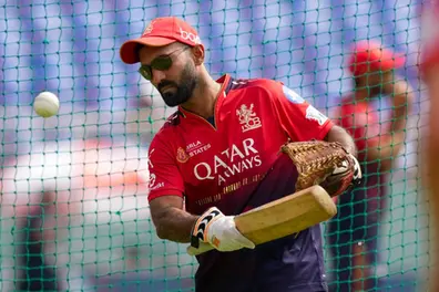 ‘...Indian batting is like a Doberman,’ says Dinesh Karthik | WATCH