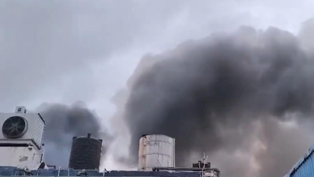 BREAKING: At least 10 feared dead after reactor blast at chemical plant in Telangana | VIDEO
