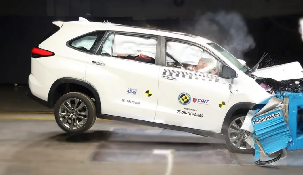 Toyota Innova HyCross during crash test