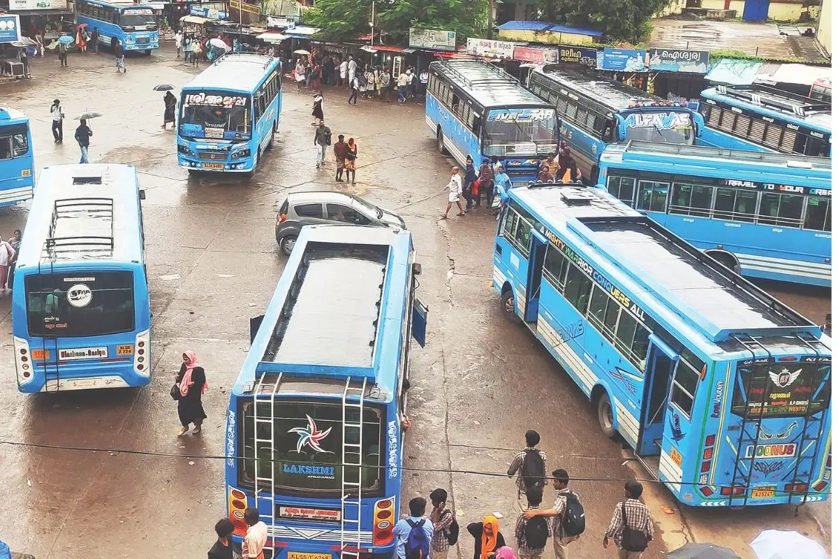 Kuttippuram bus stand | Mathrubhumi