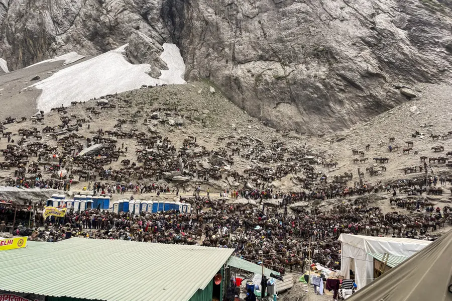 7,500 pilgrims set out for Amarnath yatra amid tight security
