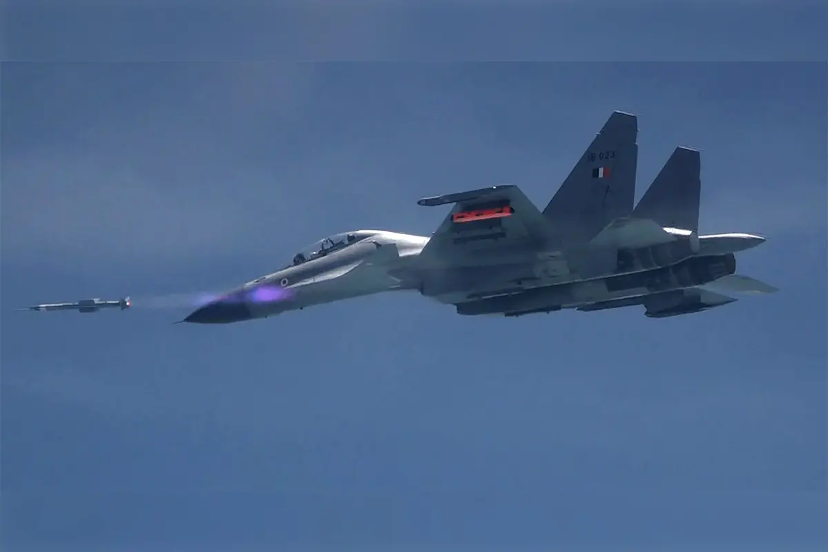 Astra air-to-air missile being fired from a Sukhoi Su-30 MKI fighter jet off the Odisha coast | File photo: AFP/Indian Defence Ministry