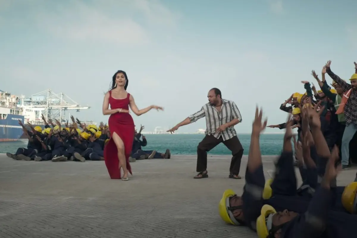 Pooja Hegde and Soubin Shahir | Photo: Youtube/SunTV