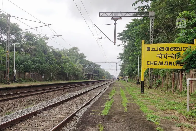 Fraud in luggage booking: Two Kozhikode railway officials dismissed