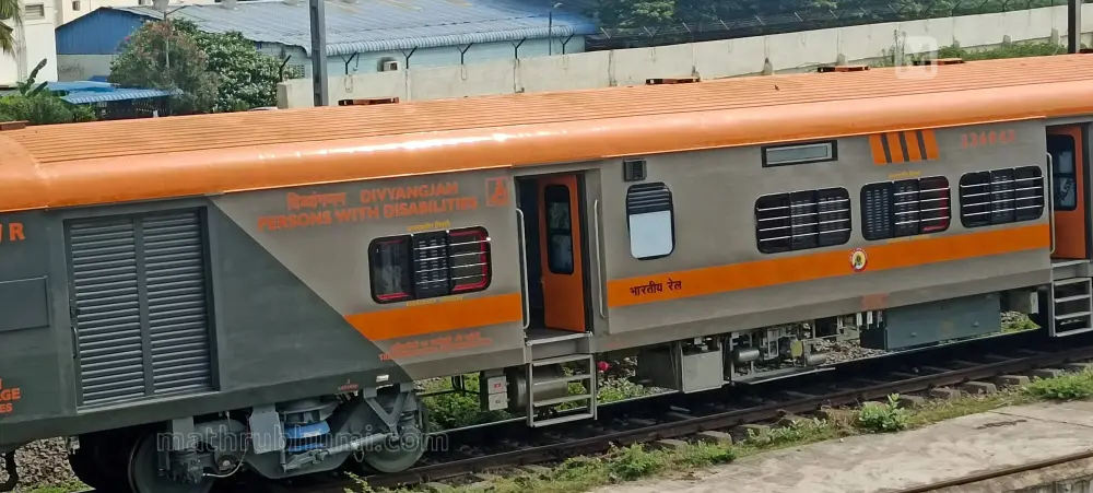LHB push pull train (File) | Mathrubhumi