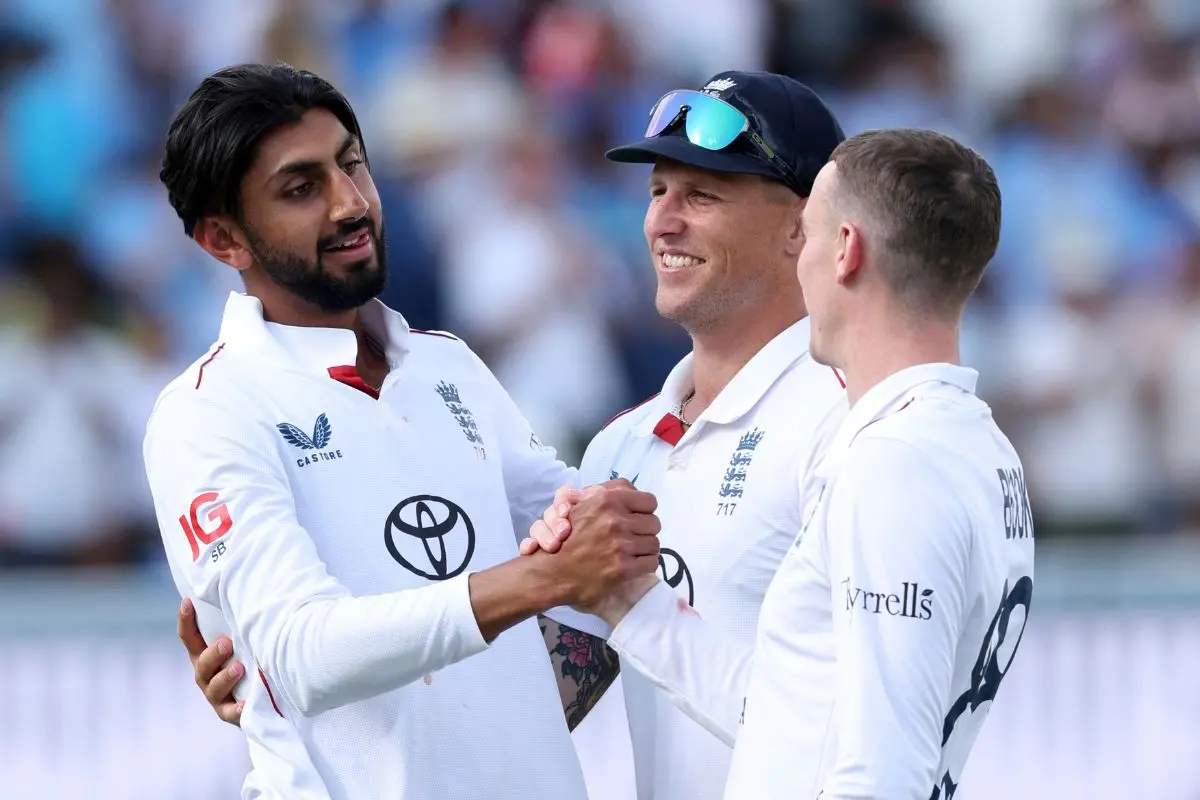 England's Shoaib Bashir, left, celebrate with teammates after their win against India on the fifth and final day of the third cricket test match between England and India at Lord¥s cricket ground. Photo: AP