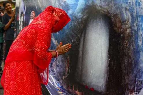 Amarnath pilgrimage continues: 2.34 lakh devotees offer prayers amidst tight security