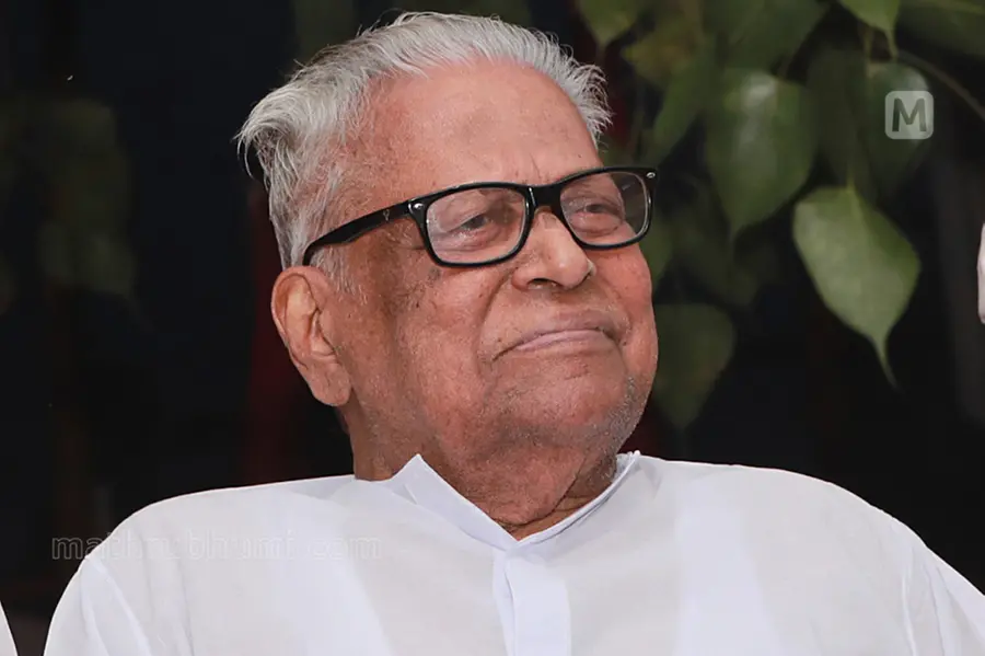 क्रांतिकारी नेता और केरल के पूर्व मुख्यमंत्री वी.एस. अच्युतानंदन का निधन हो गया।
