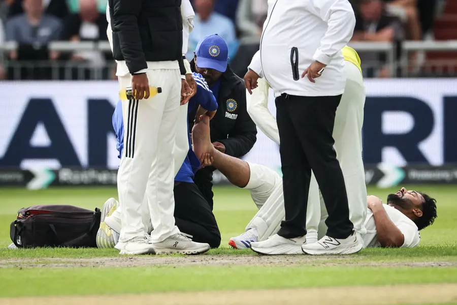 Rishabh Pant retires hurt, exits in ambulance after injury in fourth Test against England