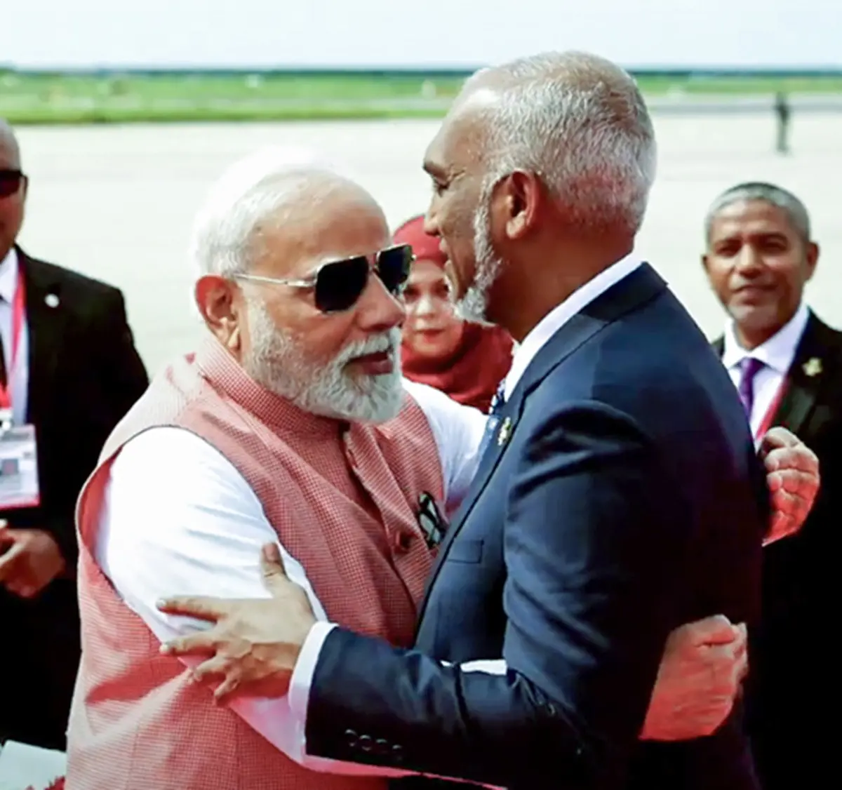 Prime Minister Narendra Modi receives a warm welcome from Maldives President Mohamed Muizzu on his arrival at the airport, in Malé | Photo: ANI