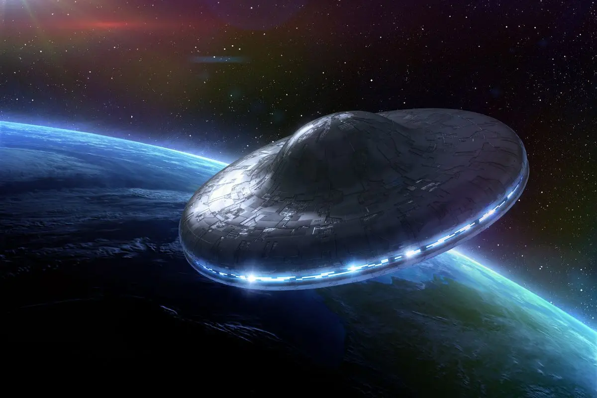 Incoming alien UFO? Scientists warn of mysterious object 3I/ATLAS headed  for Earth