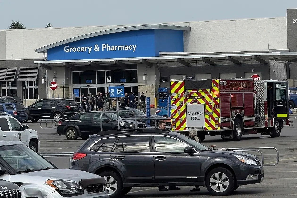 Emergency services respond after multiple people were stabbed at Walmart in Traverse City, Michigan | Photo: AP