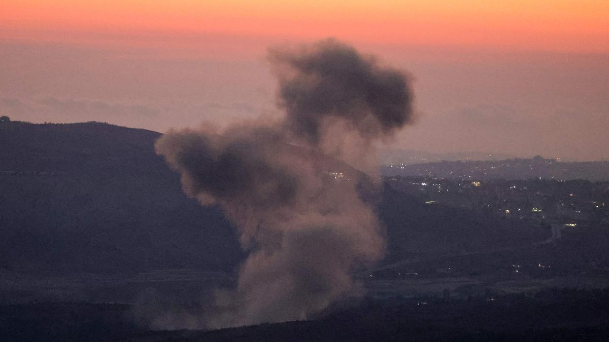 Israeli Strikes Kill Hezbollah Commander and Others in South Lebanon