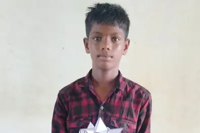 Class 8 boy found hanging near Alappuzha school; suspected suicide after being denied phone to play games