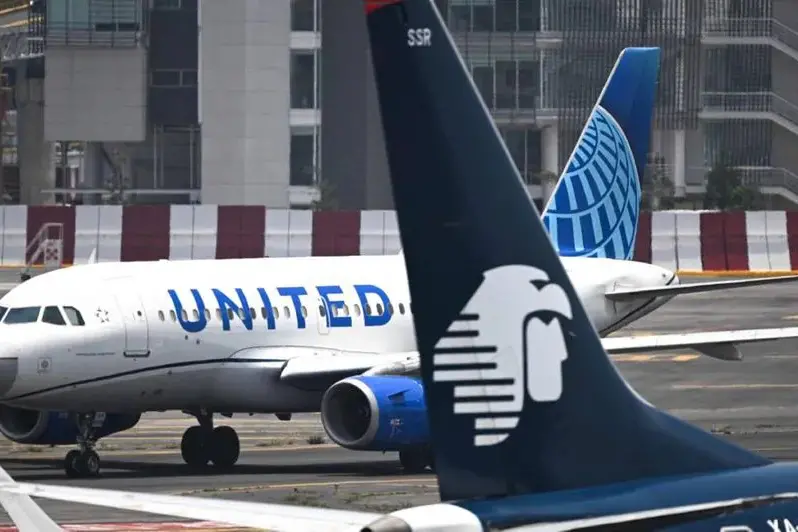 United Airlines 787-8 suffers engine failure over Washington, makes emergency landing