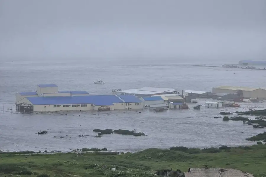First tsunami waves hit Russian coast after earthquake, videos emerge | WATCH