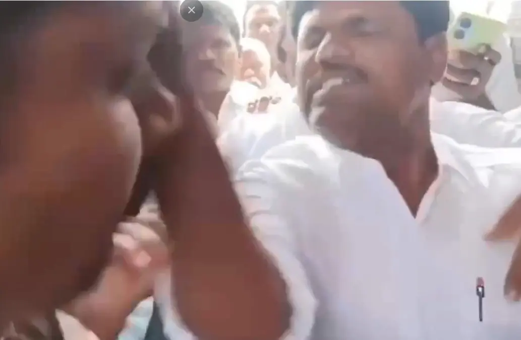 Andhra Pradesh minister`s brother assaulting a constable