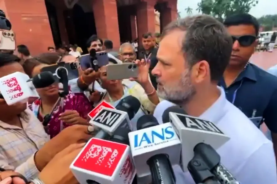 We found an atom bomb; you will not see EC when it explodes: Rahul Gandhi | WATCH