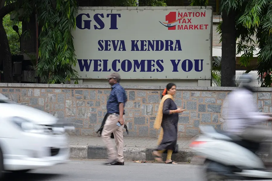 GST collections rise 7.5% YoY in July 2025 to ₹1.96 lakh crore