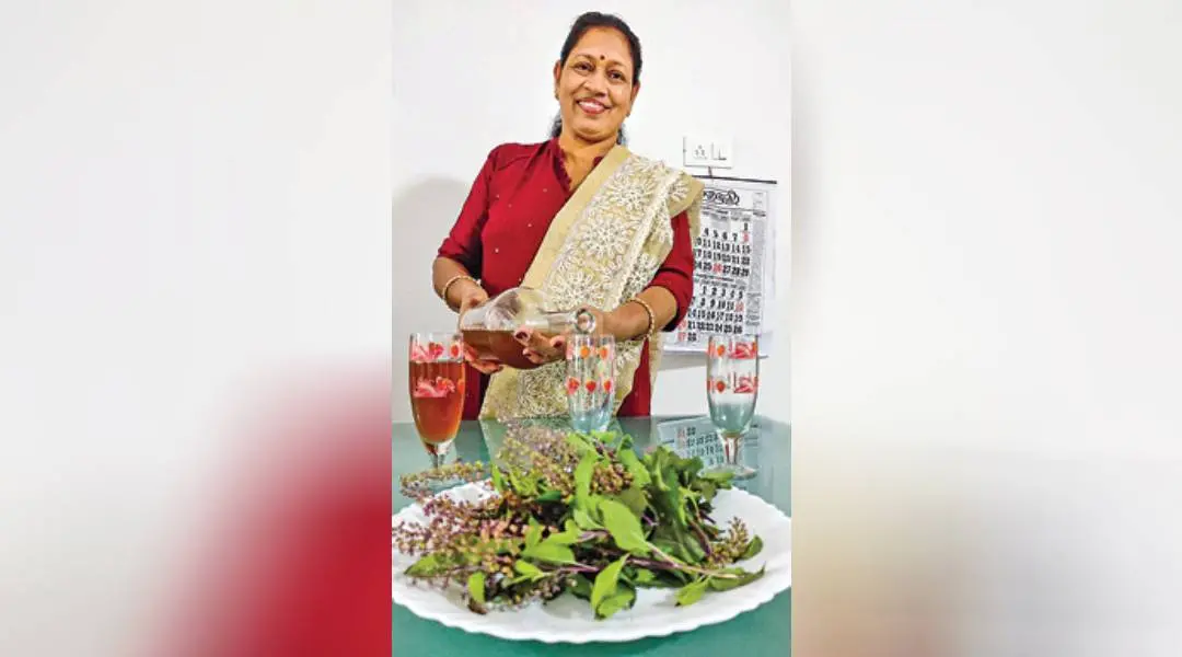 തുളസിക്കതിര് വീഞ്ഞുമായി ആലീസ് ജോര്ജ്കുട്ടി
