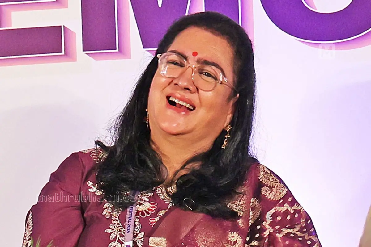 Urvashi | Pradeep Kumar T K