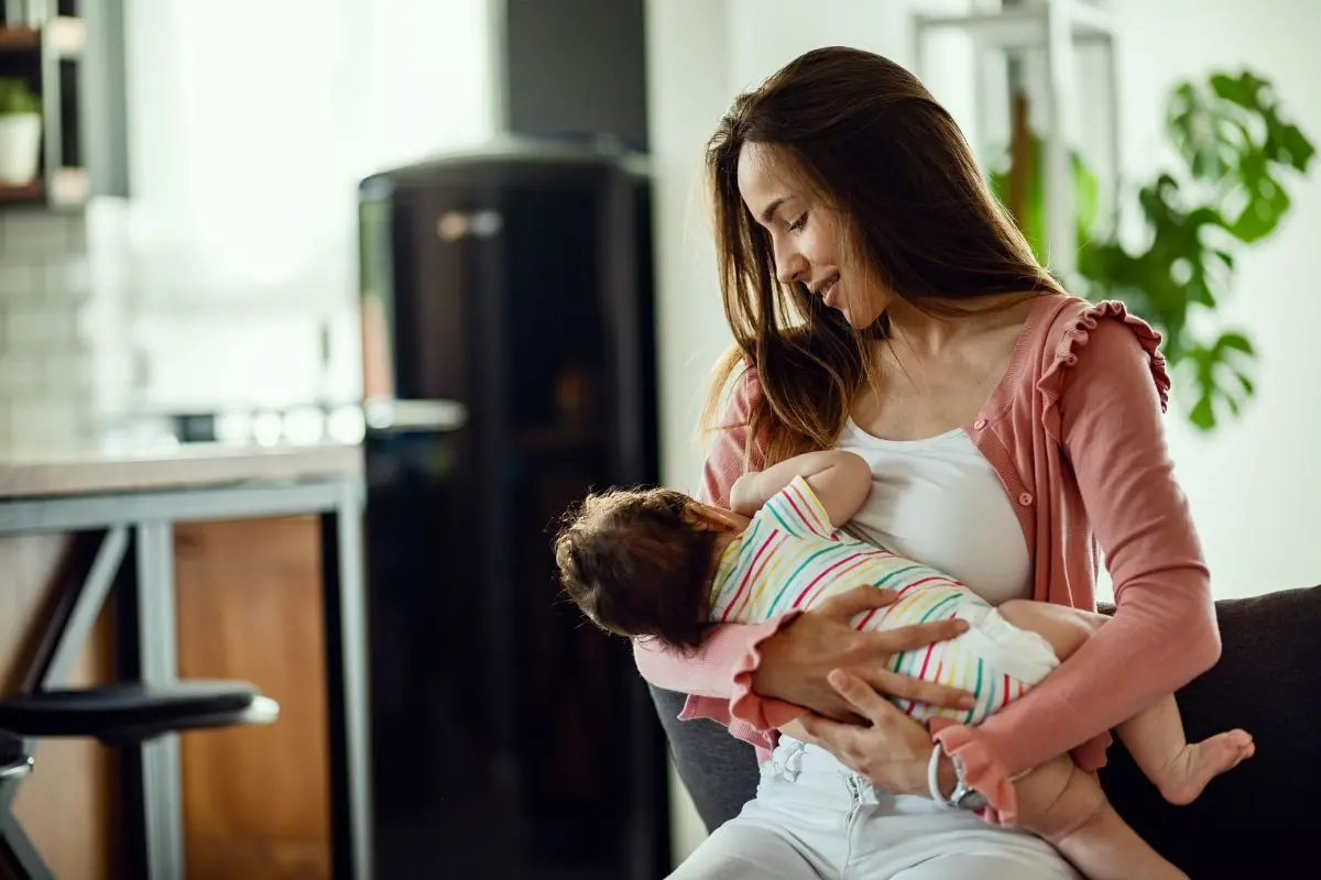 This week, maternal health advocates are urging both government and private institutions to provide safe, hygienic, and private lactation rooms in public spaces. Representative photo: Freepik