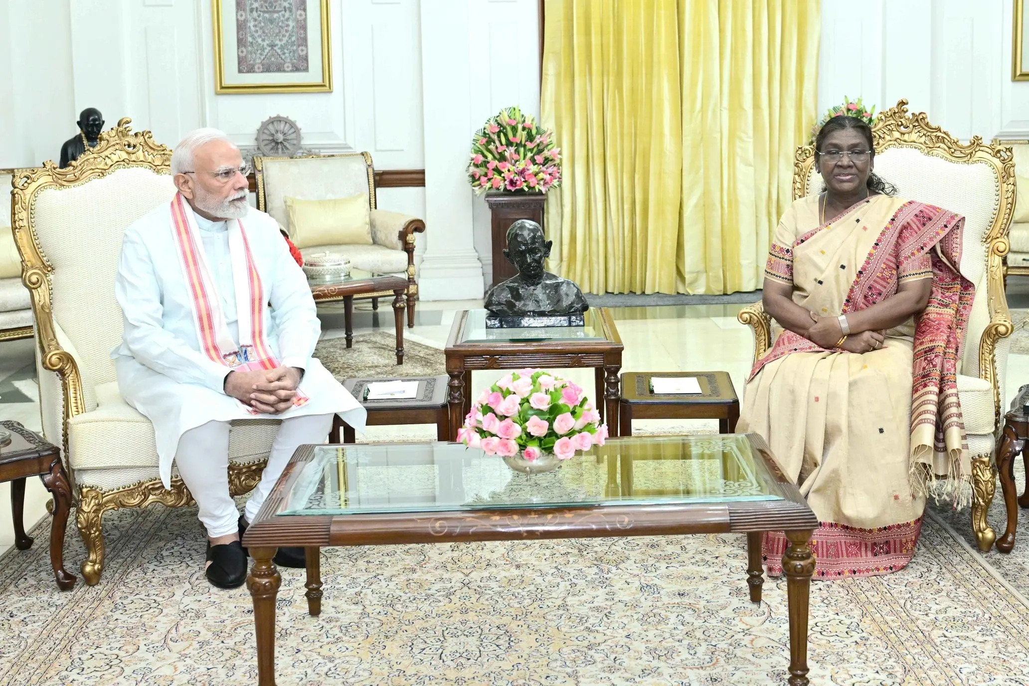 PM Modi, President Murmu | photo: X