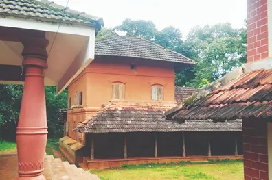 Kunchan Nambiar’s birthplace in Lakkidi falls into ruins amid financial crisis