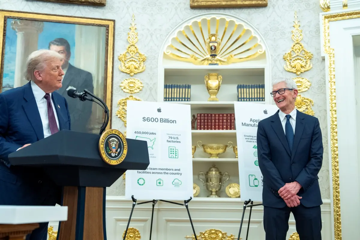 President Donald Trump speaks as he makes an announcement about Apple with Apple CEO Tim Cook in the Oval Office in Washington. | Photo: AP
