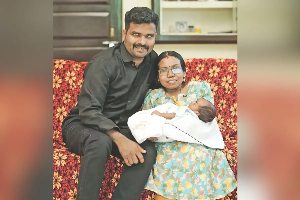 Simi, her husband Prijeesh and their child| Mathrubhumi