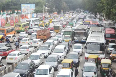 Bengaluru Police imposes traffic curbs, no-parking zones near Lalbagh ahead of flower show | DETAILS INSIDE