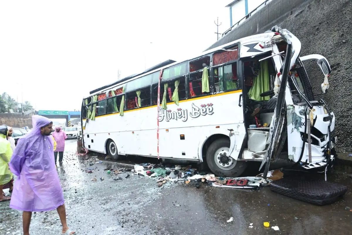 The tourist bus that was caught in an accident near Kuttippuram bridge in Malappuram | Photo: Mathrubhumi
