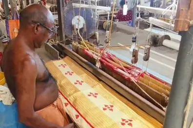 Onam 2025: Kerala weavers craft royal saree for President, golden shawl for PM