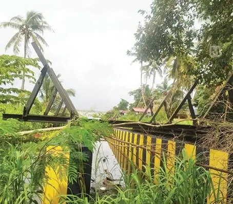 Mechanical slipway built at SILK for hauling boats ashore has fallen into disarray