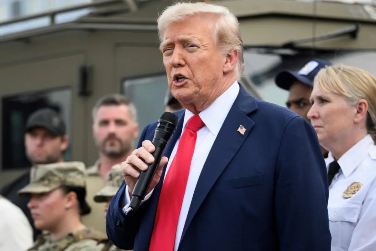 US President Donald Trump speaks while visiting federal troops at the US Park Police Anacostia operations facility in Washington, DC. | Photo: AFP