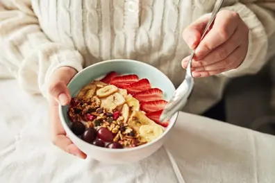 Eat your way to a healthier tummy with THESE fibre food