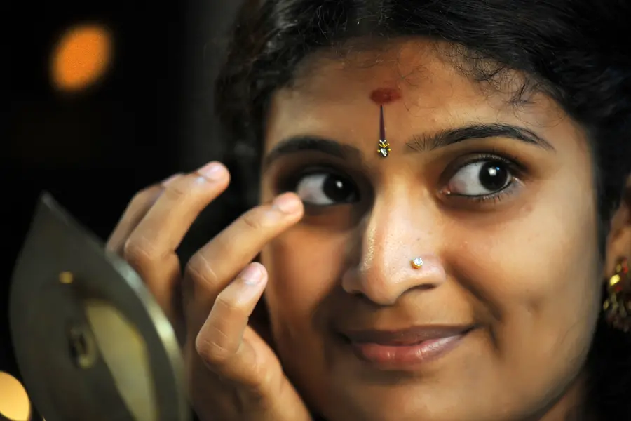 മുഖം തിളങ്ങാൻ രക്തചന്ദനം, ചുളിവ് മാറ്റും ചിറ്റമൃത്; ചര്‍മത്തിന് വേണം ഈ ആയുര്‍വേദക്കൂട്ട്‌
