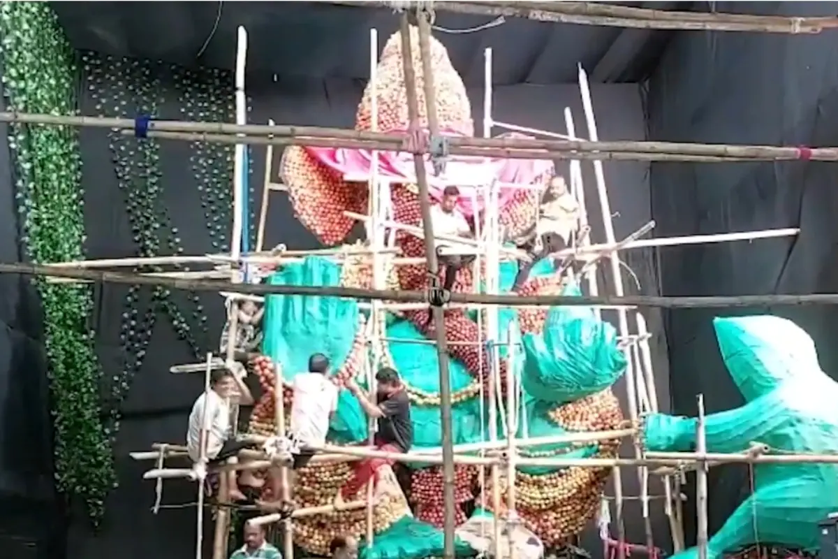 Unique Ganesh idol made of apples in Odisha's Sambalpur | Photo: Screen grab of X/@IANS