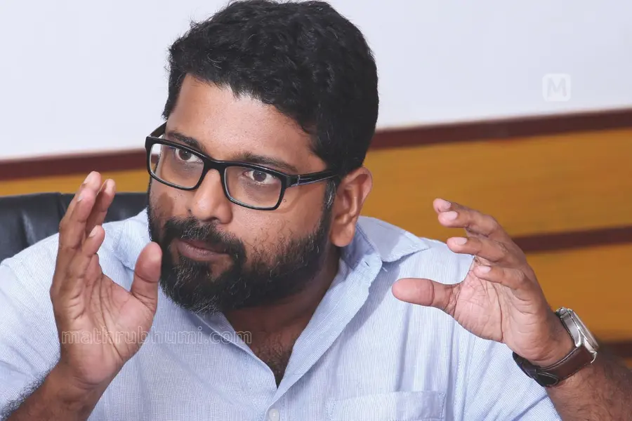 mahesh narayanan.jpg
