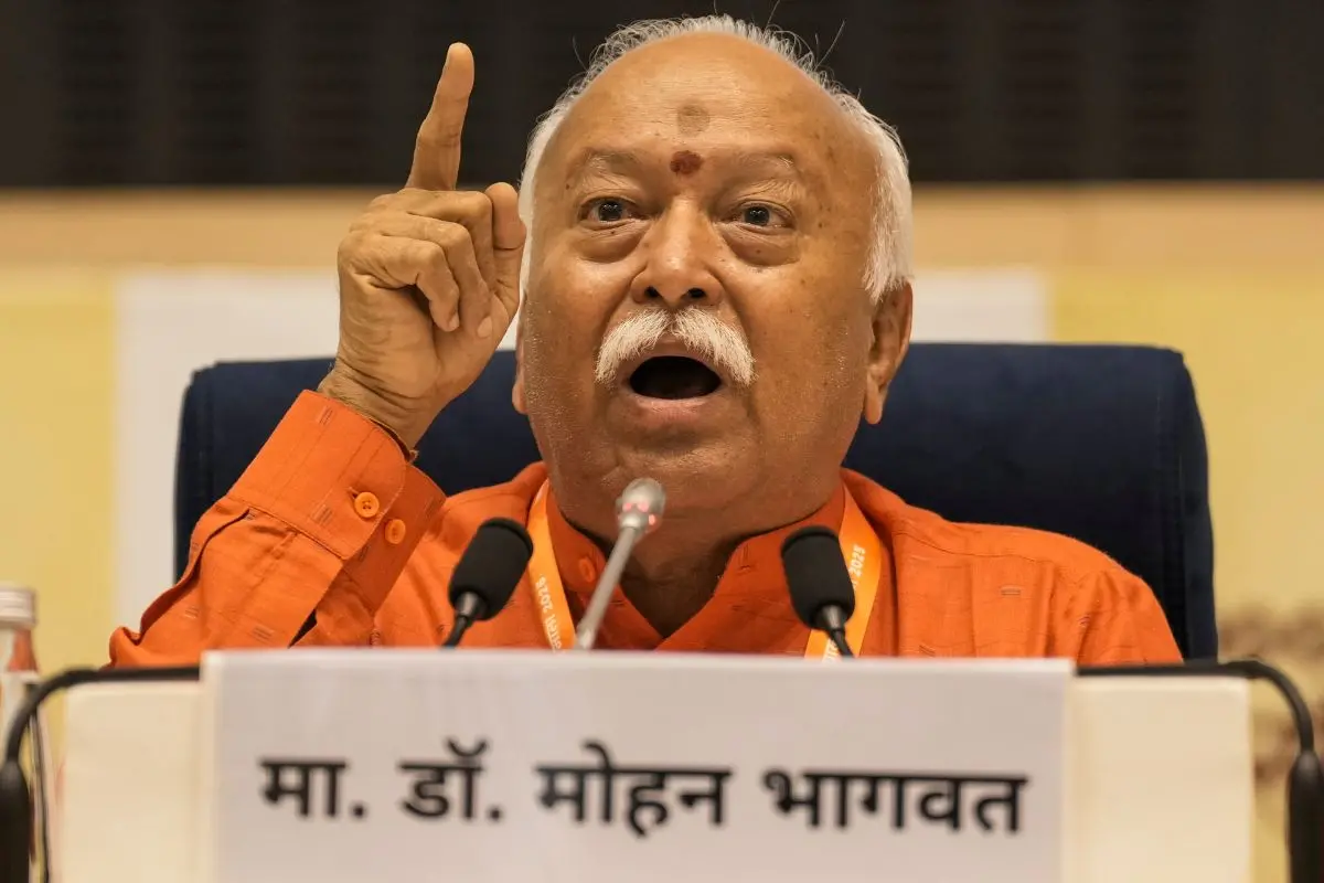 Rashtriya Swayamsevak Sangh (RSS) chief Mohan Bhagwat speaks on the third day of 'Vyakhyanmala' event, organised to mark the centenary year of RSS, in New Delhi, Thursday. Photo: PTI