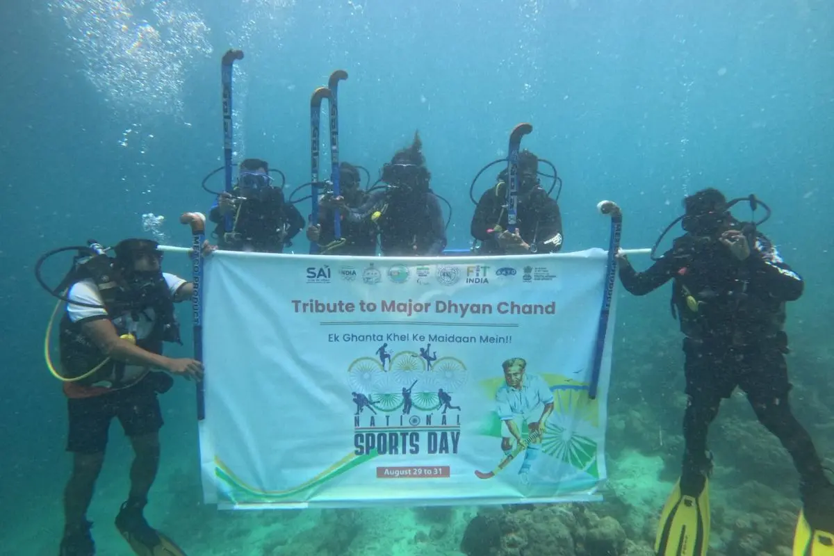 An underwater tribute is being paid to Major Dhyan Chand on the occasion of National Sports Day. | Photo: X/@amitsenguptavlogs