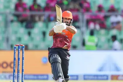 Salman Nizar show in Kerala Cricket League; smashes 11 sixes in 13 balls for Calicut Globstars | WATCH