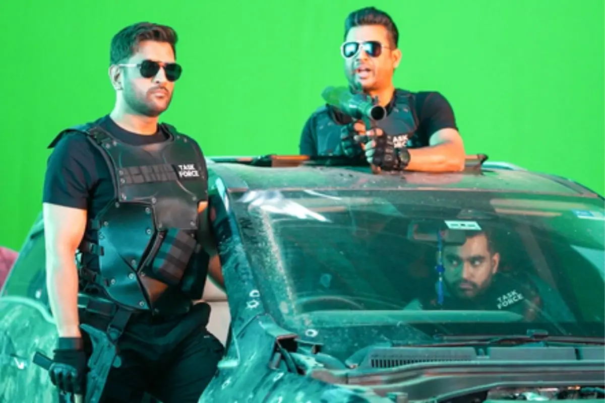 Captain Cool & Chocolate Boy - Dhoni and Madhavan bring double the swag on set. Photo: IANS