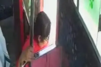 Woman loses finger in freak mishap in bus: Safety concerns raised over vehicle design